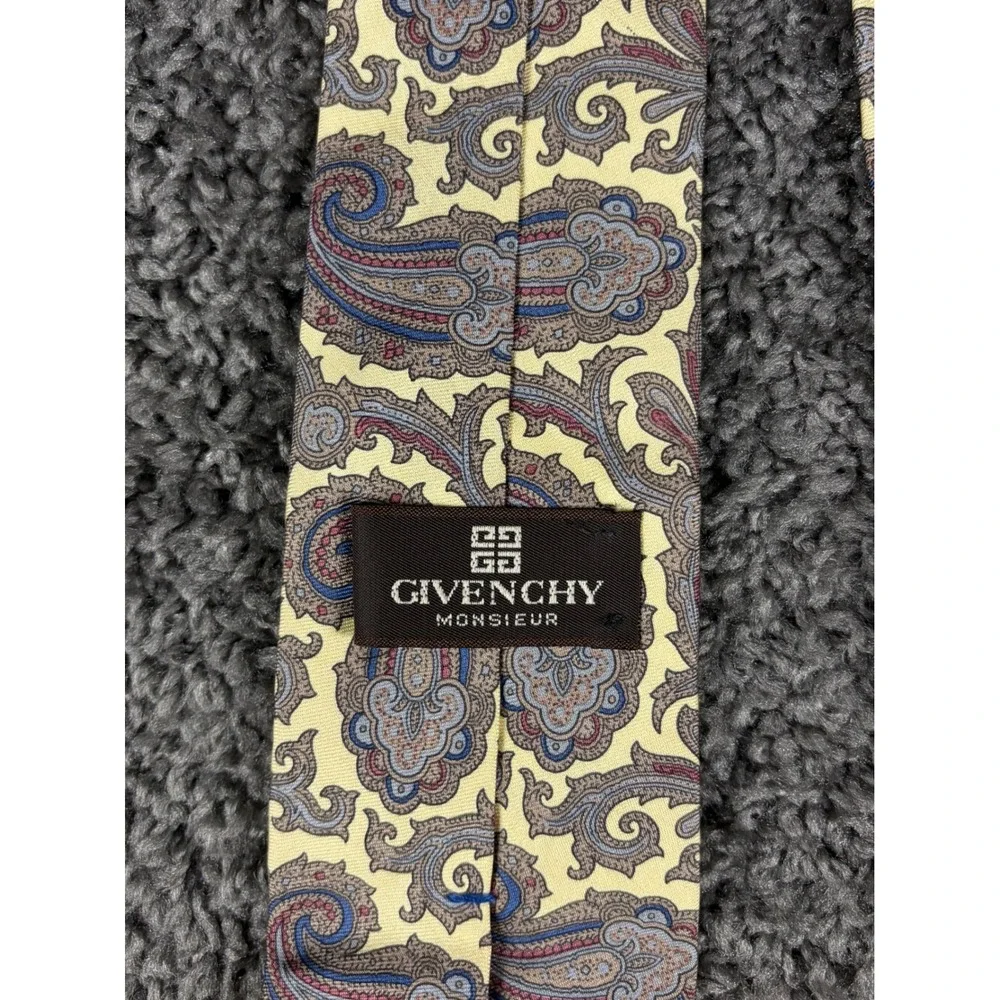 Givenchy Monsieur Vintage Silk Paisley Tie Yellow Blue Made in Italy 56 Inch